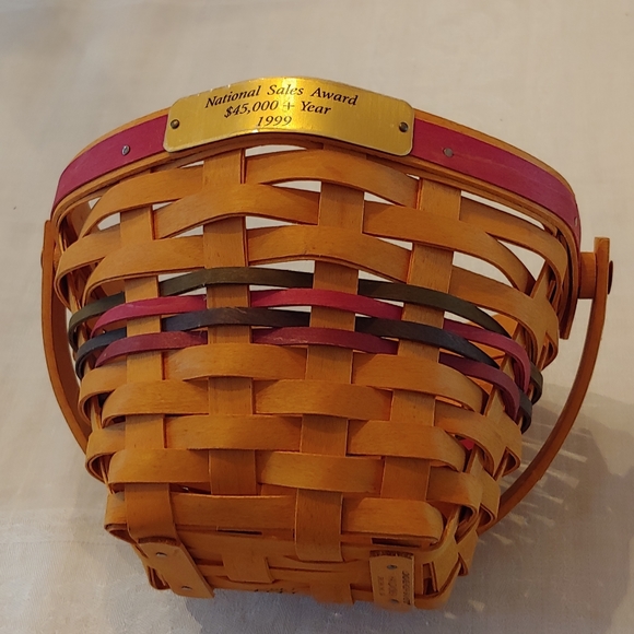 Longaberger Award Basket - Picture 9 of 15